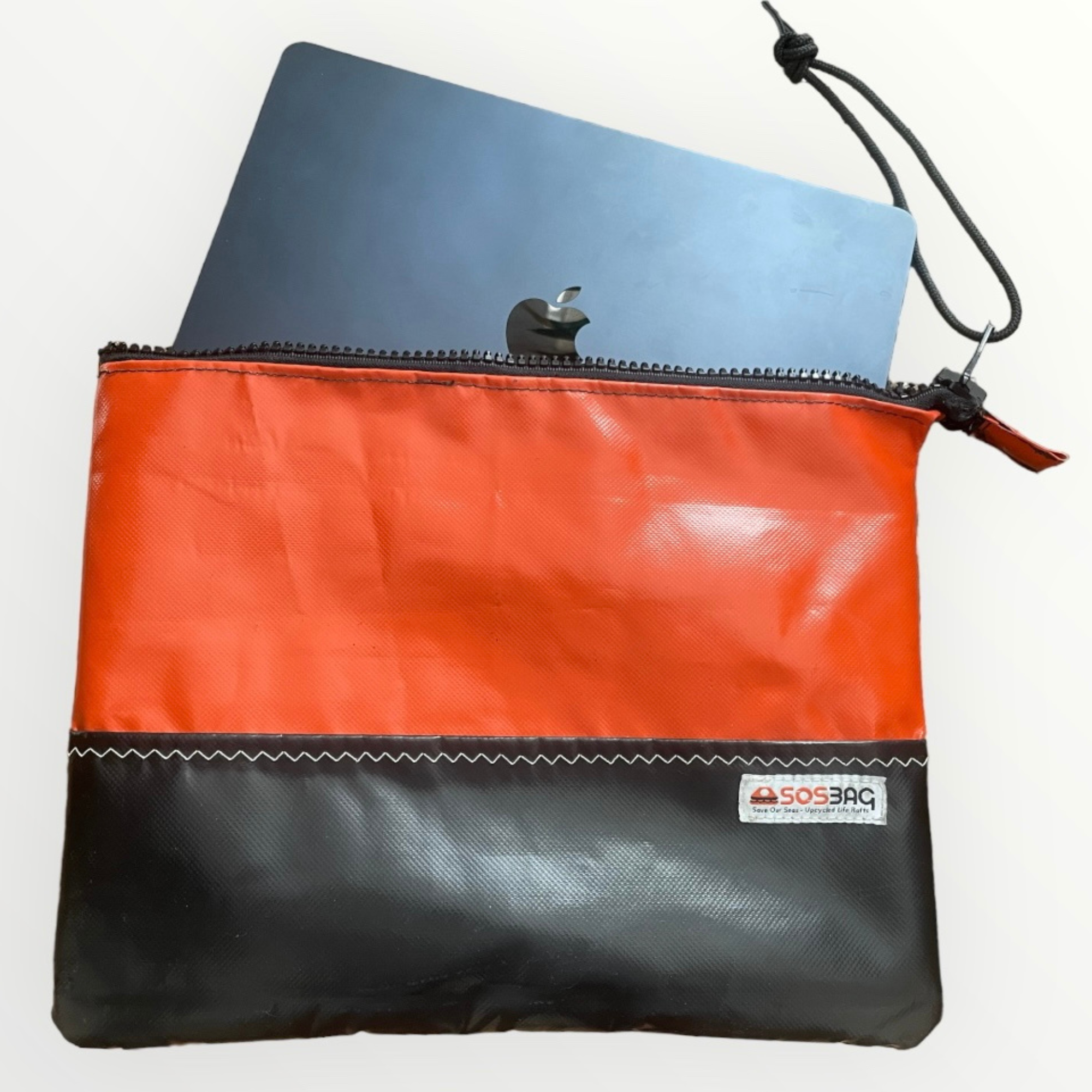 ÍTACA Clutch Bag for iPad, Laptop, documents or toiletry bag for the beach. Multipurpose. Sustainable versatility.