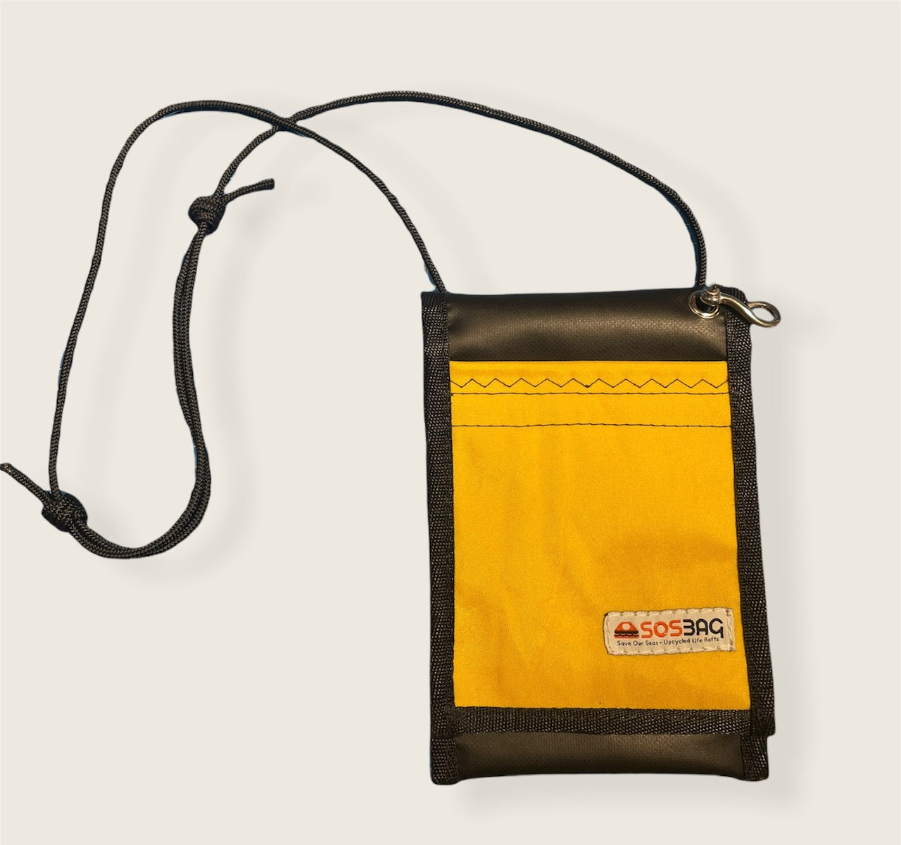 Mini bolso PROA XL. Sostenible, impermeable para el teléfono móvil y tus pequeños objetos.