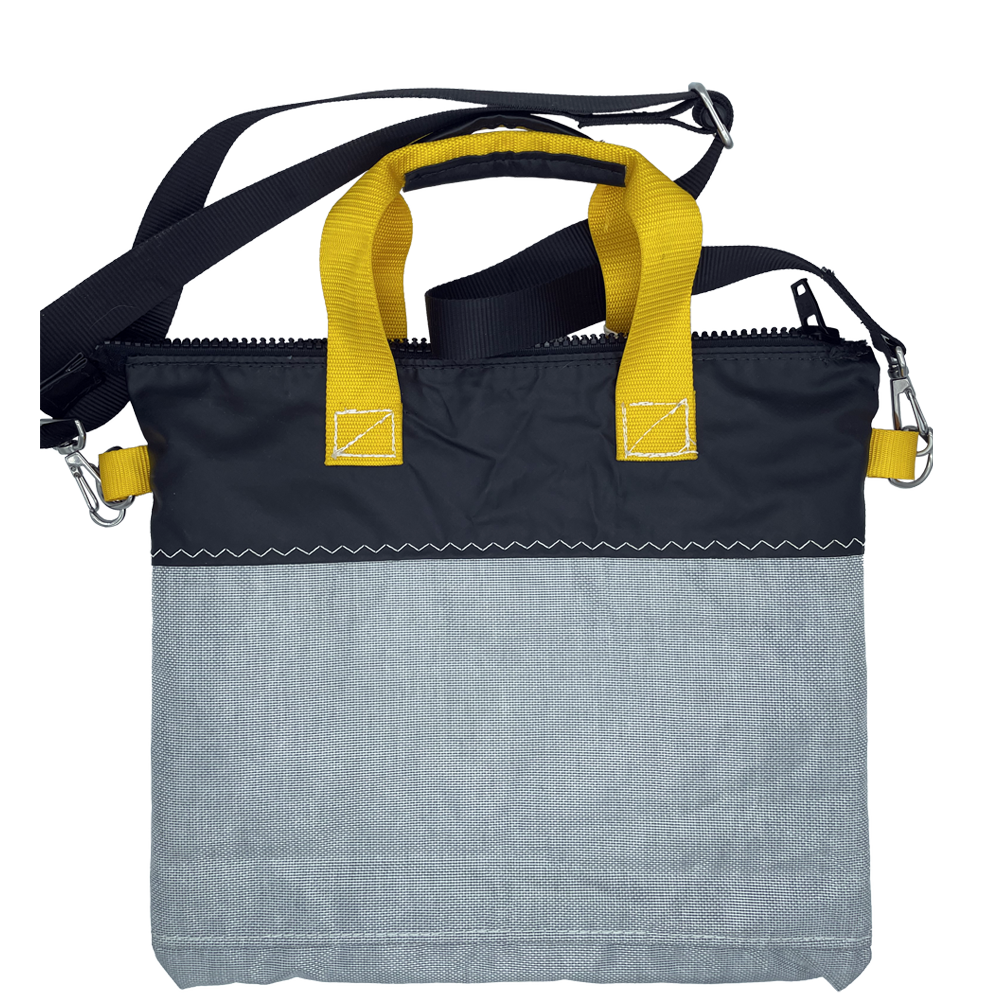 Bolsa maletín ALETA, color plata/negro. Maletín que es una bonita opción ecológica para llevar tu ordenador.
